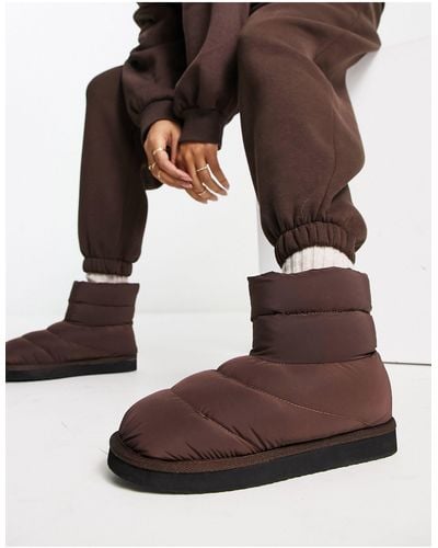 Monki Padded Slipper Boots - Brown