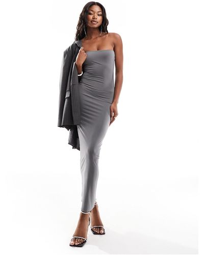 Fashionkilla Vestido semilargo ajustado con diseño moldeado y escote palabra - Gris