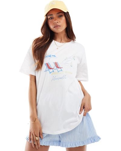 ASOS Oversized T-shirt With Sketchy Holiday Graphic - White
