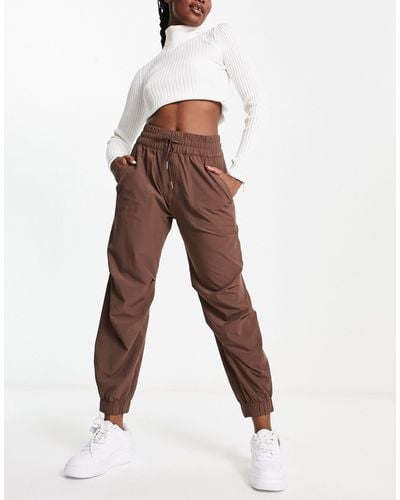 Abercrombie & Fitch Parachute Cargo Trouser - Brown