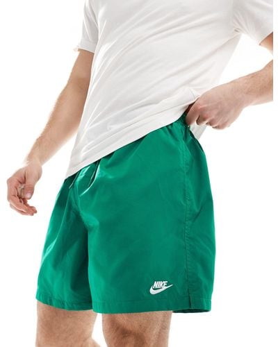 Nike – club – gewebte shorts - Grün
