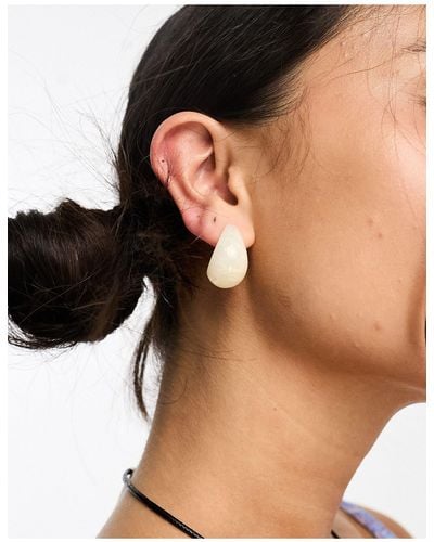 ASOS Stud Earrings With Resin Teardrop Design - Black