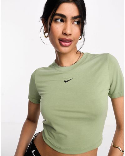 Nike T-shirt slim corta con logo - Verde
