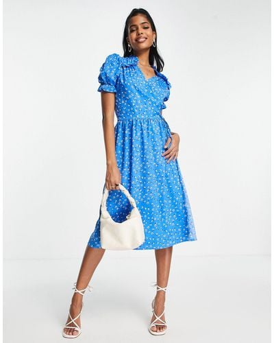 In The Style X Jac Jossa - Midi-jurk Met Overslag, Gerimpelde Mouwen En Riem Met Bloemenprint - Blauw