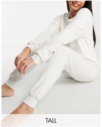 Chelsea Peers Tall Super Soft Fleece Lounge Sweat And jogger Set - White
