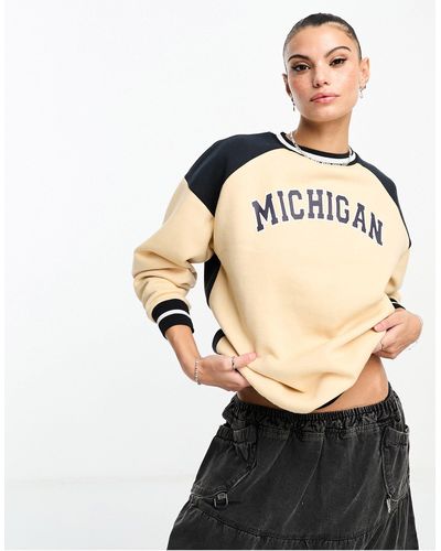 Daisy Street – locker geschnittenes sweatshirt mit "michigan"-textprint und farblich abgesetzten partien - Natur