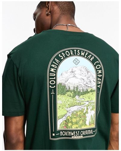 Columbia Camiseta con estampado gráfico en la espalda cavalry trail exclusiva en asos - Verde