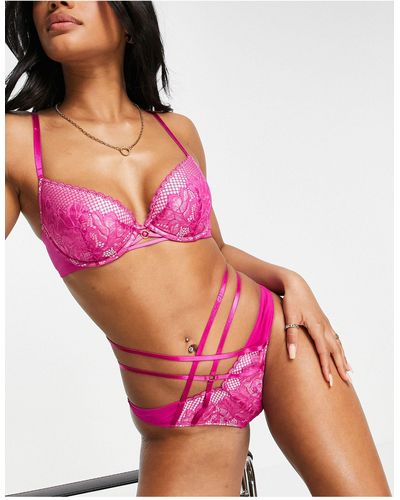 Ann Summers – lasting lover – brasilianischer slip aus spitze mit riemendesign - Pink