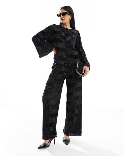 Y.A.S Pantalon large plissé d'ensemble à damier - Noir