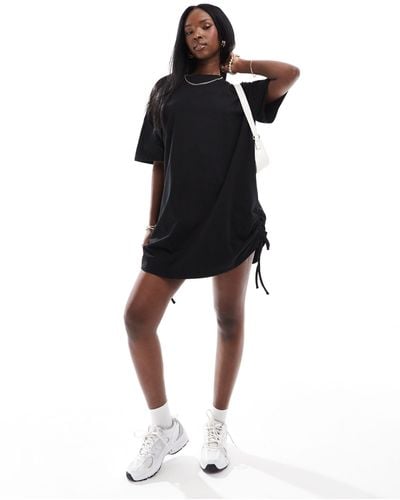 In The Style Ruched Side Oversized Mini T-shirt Dress - Black