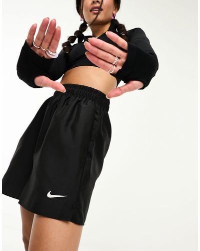 Nike – life trend – shorts aus webstoff - Schwarz