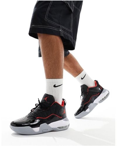 Nike Nike - - stay loyal - baskets - et rouge - Noir