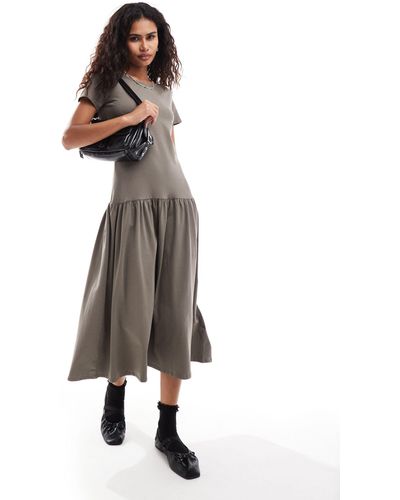 Monki Short Sleeve Open Neck Midi Soft Jersey Dress With Dropped Waist - Gray