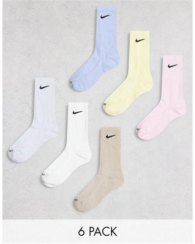 Nike Everyday Cushioned Plus 6 Pack Trainer Socks - White
