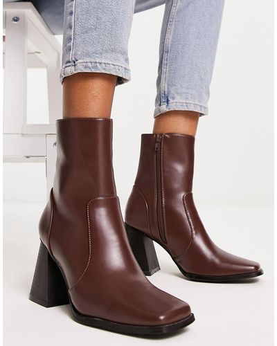 Urban Revivo Square Toe Heeled Boots - Grey