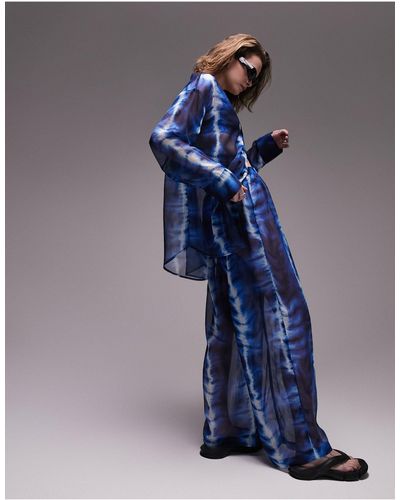 TOPSHOP Pantalones playeros azules con estampado estilo batik