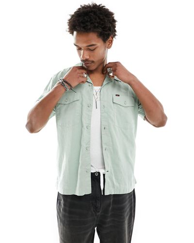 Lee Jeans – chetopa – kurzärmliges hemd aus baumwoll-twill - Grau