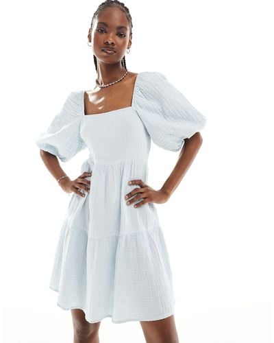 Monki – strukturiertes minikleid - Weiß