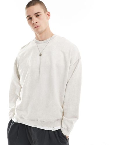 Bershka Oversized Tonal Emrboidered Sweatshirt - White