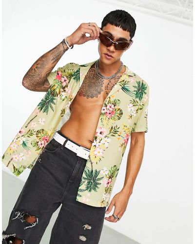 ASOS – locker geschnittenes hemd mit breitem reverskragen und hawaii-print - Mehrfarbig