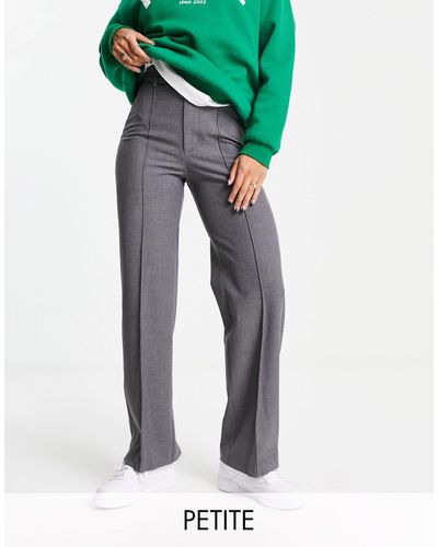 Pull&Bear Petite - pantalon droit ajusté à taille haute avec coutures sur le devant - Blanc