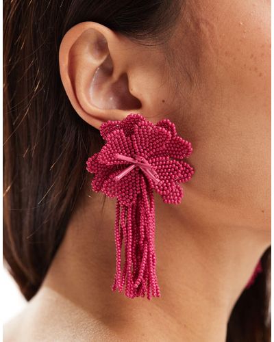 ASOS Boucles d'oreilles pendantes avec fleurs en perles - vif - Rouge