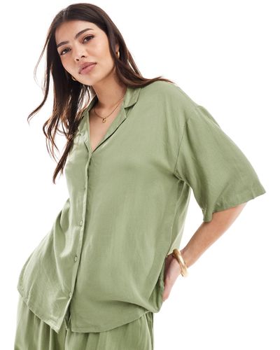 Vila Chemise d'ensemble en aspect lin à manches courtes - vert