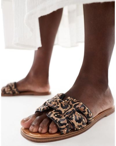 ALDO – elenaa – gepolsterte sandale mit leopardenmuster - Braun