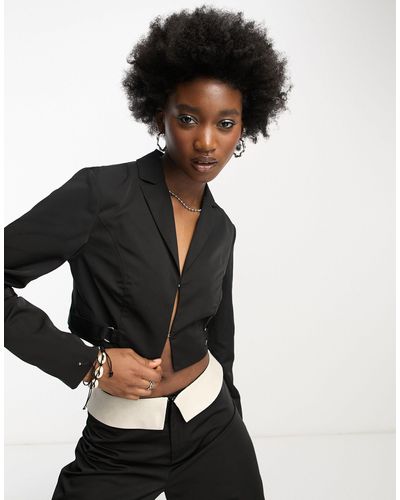 Collusion Cropped Blazer With Eyelet Closure - Black