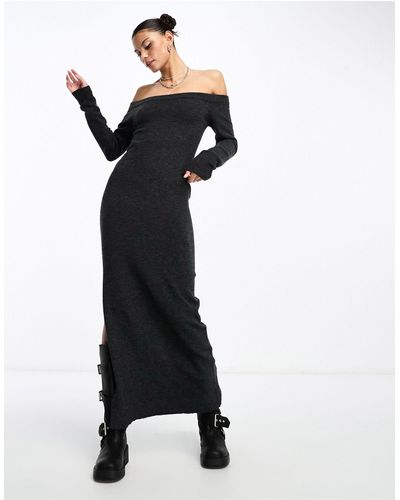 Weekday Exclusivité asos - - robe pull longueur mollet en laine mélangée à épaules dénudées - cassé chiné - Noir