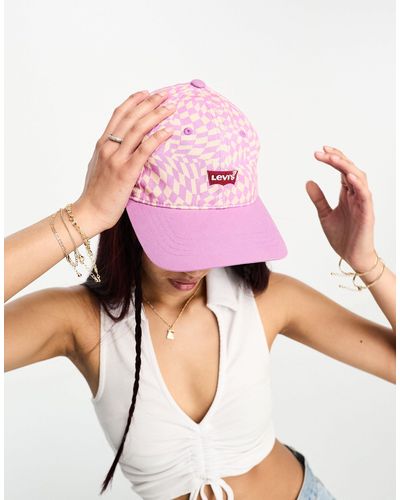Levi's Cap With Wavy Check With Batwing Logo - Pink
