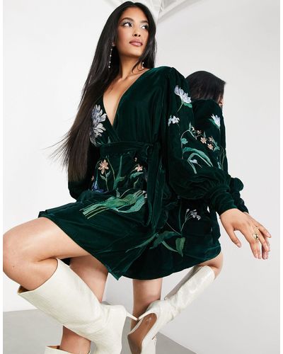 ASOS Fluwelen Mini-jurk Met Overslag En Grote Geborduurde Bloemen - Groen