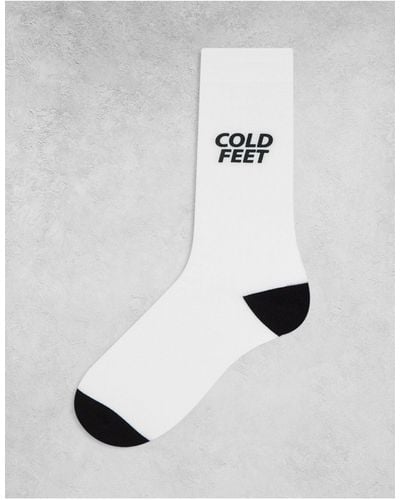 ASOS Calzini bianchi con stampa cold feet - Bianco