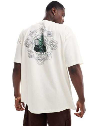 ASOS T-shirt oversize sporco con stampa sul retro - Bianco