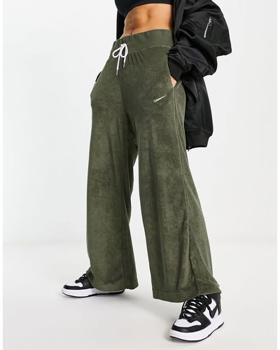 Nike Pantalon large en tissu éponge - kaki cargo - Vert
