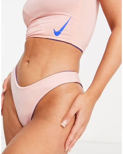 Nike – knapp geschnittene bikinihose - Pink