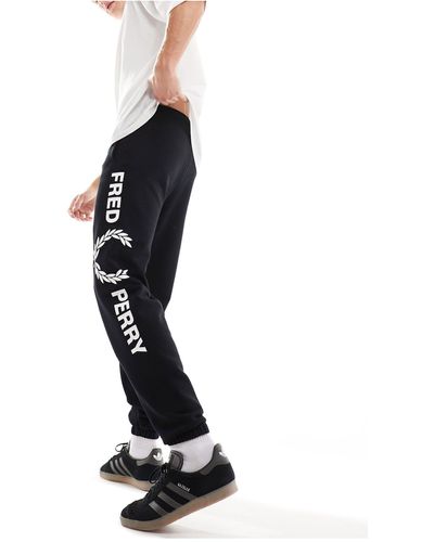 Fred Perry Graphic Branded joggers - Black