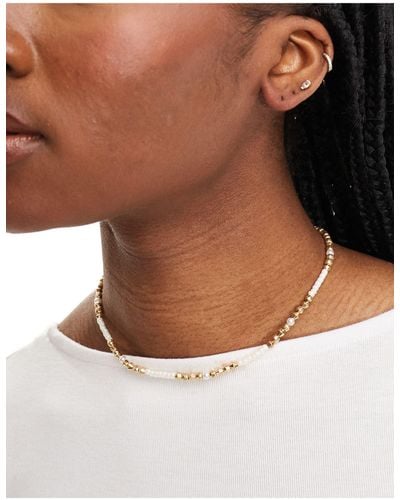 ASOS Short Necklace With Faux Pearl And Gold Bead Design - Brown