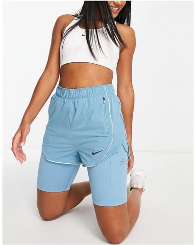 Nike Pantalones cortos es con diseño 2 en 1 run division - Azul