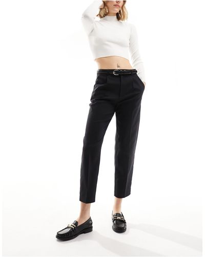 Stradivarius Tailored Pleat Front Cropped Trouser - Black