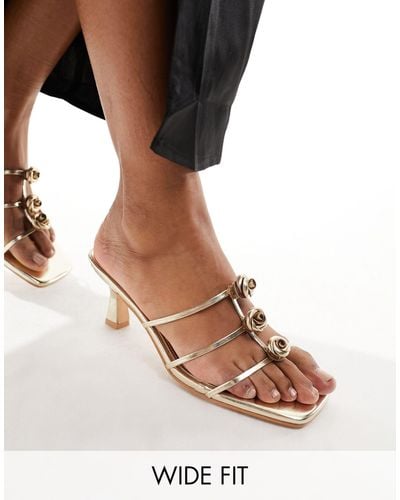 Public Desire – cassidy – e sandaletten mit mittelhohem absatz und blumendetail - Schwarz