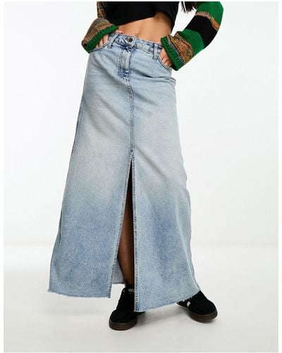 Collusion Jupe longue coupe trapèze en jean fendue devant - délavé style vintage - Bleu