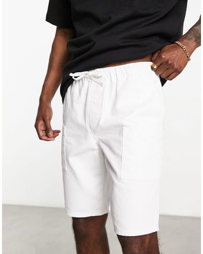 ASOS Short classique à enfiler en jean à poches cargo - blanc - Noir