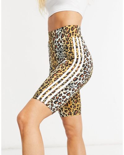 adidas Originals – leopard luxe – legging-shorts mit leopardenmuster - Braun