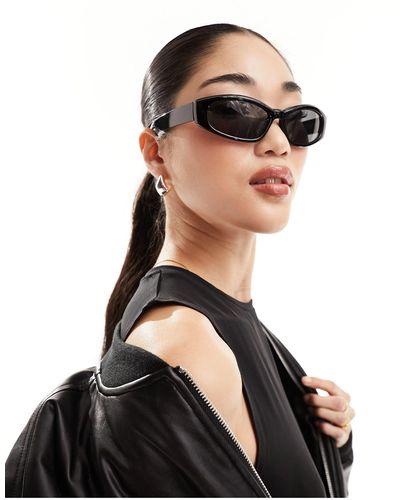 Weekday Slide Sleek Sunglasses - Black