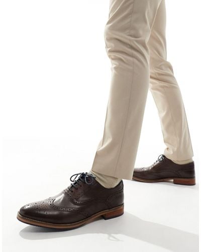 ASOS Chaussures richelieu en cuir avec semelle naturelle et détails colorés - Marron