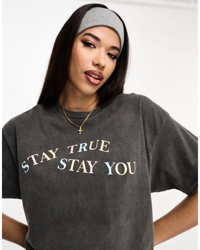 In The Style Exclusives - T-shirt Met 'stay True'-motief - Zwart