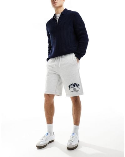 Tommy Hilfiger – basketball-shorts aus jersey - Blau
