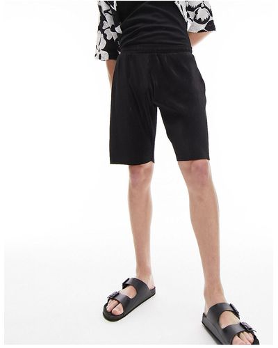 TOPMAN Oversized Plisse Short - Black