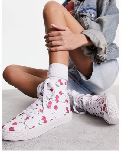 ASOS Daz - Hoge Sneakers Van Canvas Met Kersenprint - Meerkleurig
